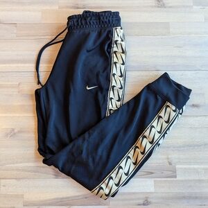 Nike Sportswear Tape Logo Jogger Pants